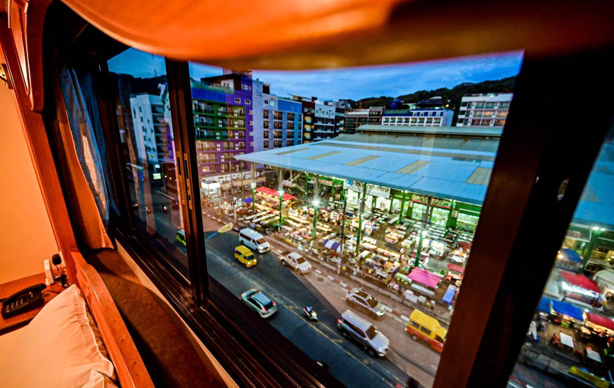 Complex Hotel Patong Exterior foto